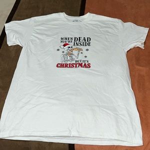 Funny Christmas tee new size large